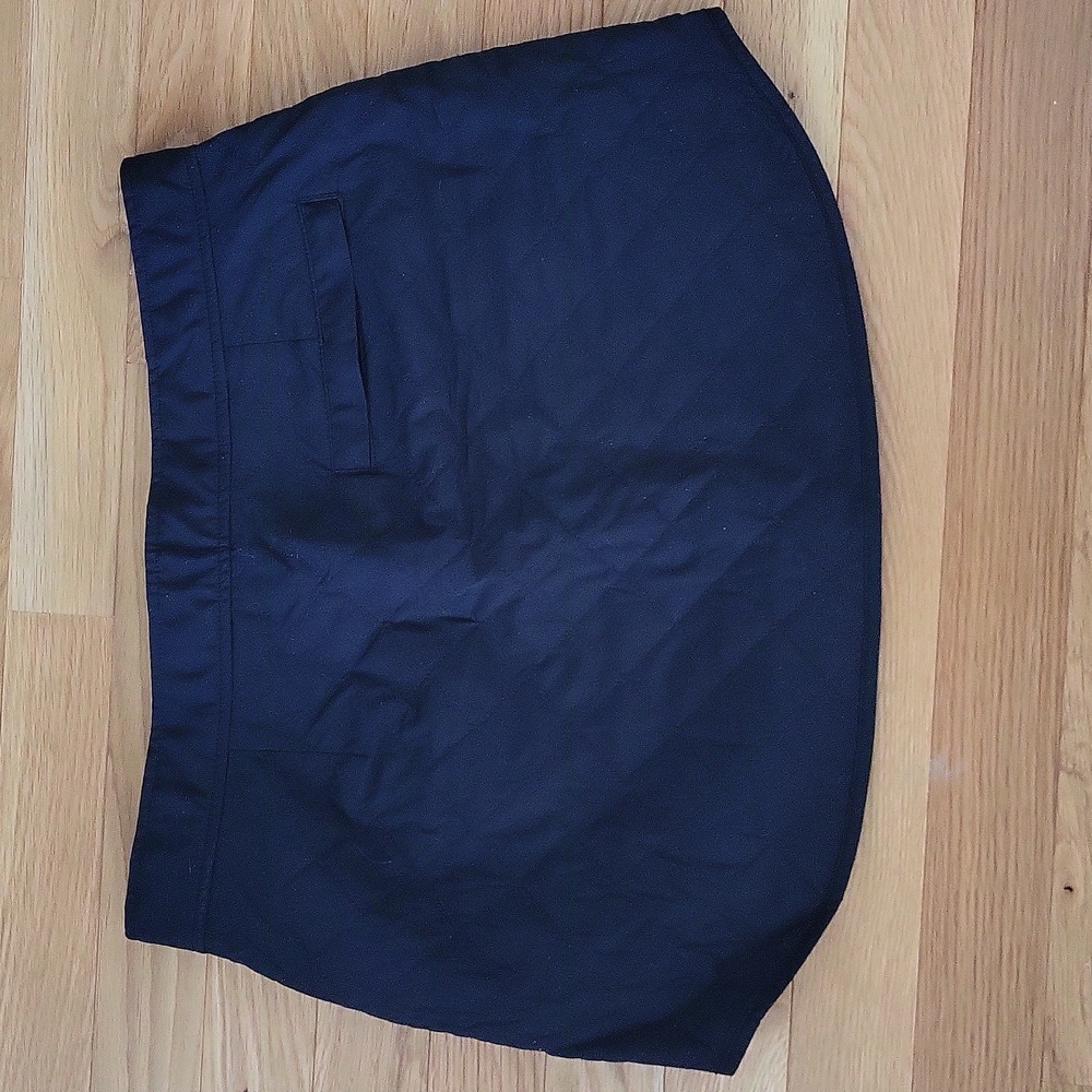 Athleta Toasty Buns Insulated Skirt -Black - 4 - Picture 2 of 7